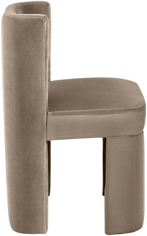 Meridian Furniture Zuno Sculptural Velvet Upholstered Dining Chair with Solid Wood Frame for Modern Interiors Taupe 945Taupe-C