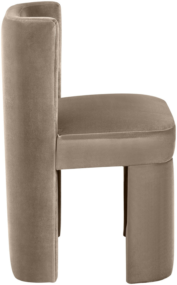 Meridian Furniture Zuno Sculptural Velvet Upholstered Dining Chair with Solid Wood Frame for Modern Interiors Taupe 945Taupe-C