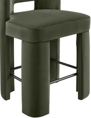 Meridian Furniture Zuno Velvet Upholstered Counter Stool with Solid Wood Frame and Matte Black Footrest for Kitchens Green 947Green-C