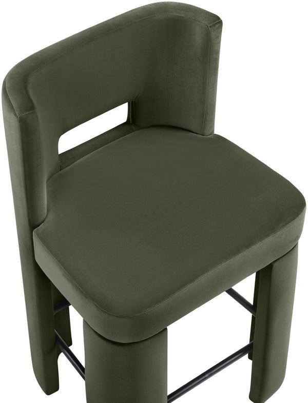 Meridian Furniture Zuno Velvet Upholstered Counter Stool with Solid Wood Frame and Matte Black Footrest for Kitchens Green 947Green-C