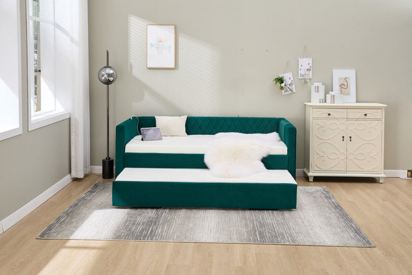 English Elm Emerald velvet daybed with diamond tufted pull-out trundle, modern sturdy frame, luxe guest bed for living spaces W1361S00033