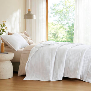 JLA Home Comfort Spaces - Waffle Premium Quilt Set with Airy Waffle-Weave Texture, Breathable Year-Round Comfort & Durable Design White AM14-0374