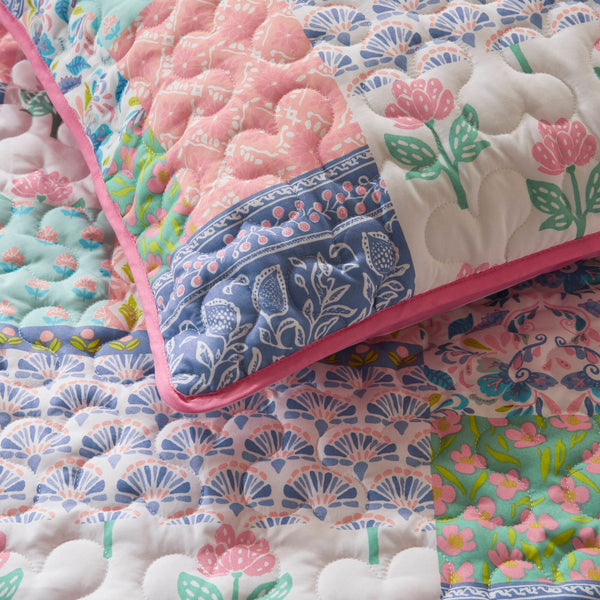 English Elm 4-Piece Full/Queen Quilt Set Pink Floral Coverlet with 2 Shams & Throw Pillow, Soft Microfiber Comfort B035P408452