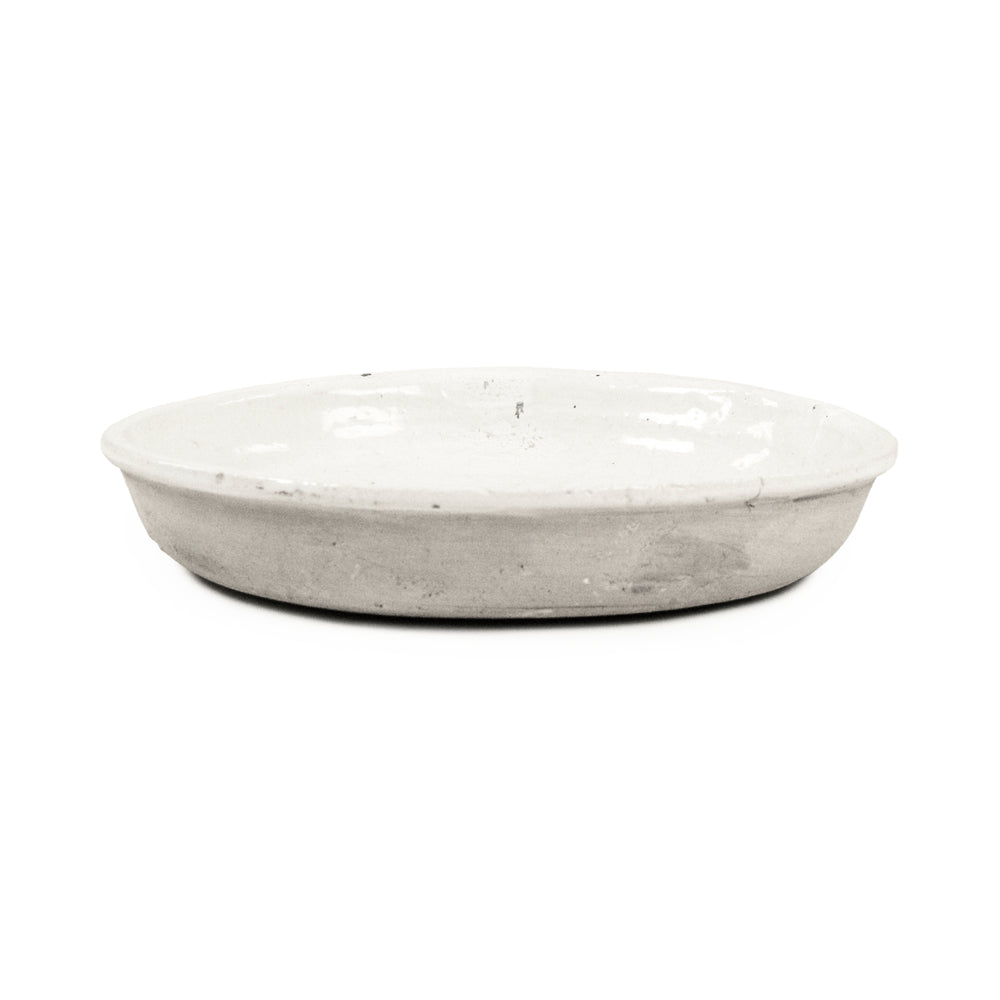 Distressed White Plate (9702L A25A) Zentique