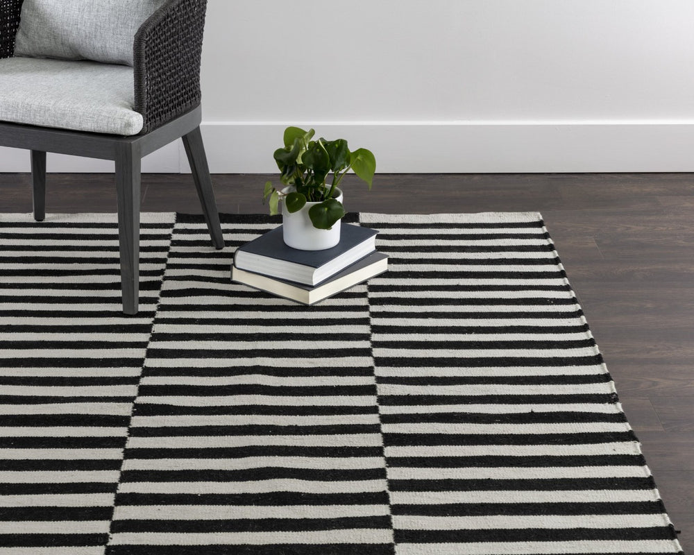 Sunpan ZIGBY Hand-Woven Black & Ivory Rug - 6' x 9' - Mid-Century Modern Design for Indoor & Outdoor Use 108747