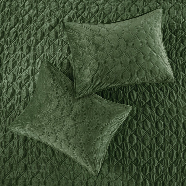 English Elm 3 Velvet Quilt Set Full/Queen with Geometric Quilting, Soft Antimicrobial Velvet Texture, Cozy Layering Green 17.72 L x 16.14 W x 8.27 H B03597557