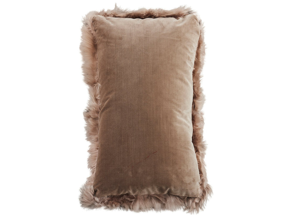 Lexington Barclay Butera 20 Luxurious Down Kidney Pillow - Elevate Your Space With Elegant Peruvian Alpaca And Mink Design   9842-12-40