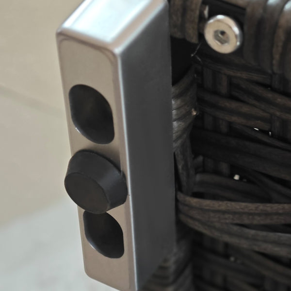 English Elm Outsunny Freestanding Rattan Towel Rack & Pool Toy Cabinet - Stylish Storage For Indoor & Outdoor Fun W2225P200916-GIGA