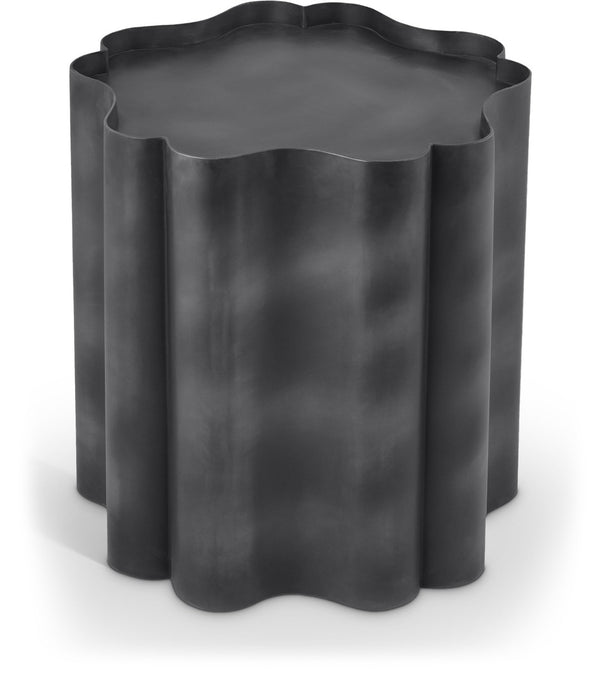 Meridian Furniture Eloise Sculptural Clover Forged Iron Accent End Table for Eclectic Modern Interiors Black 99022Black-ET