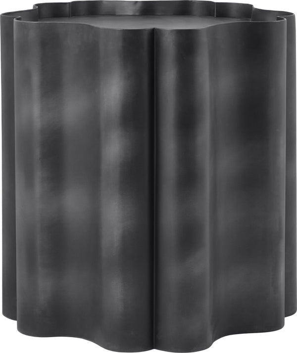 Meridian Furniture Eloise Sculptural Clover Forged Iron Accent End Table for Eclectic Modern Interiors Black 99022Black-ET