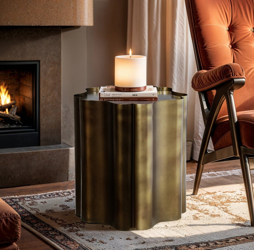 Meridian Furniture Eloise Sculptural Clover Forged Iron Accent End Table for Eclectic Modern Interiors Brass 99022Gold-ET