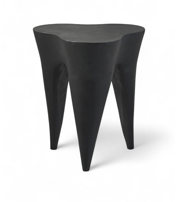 Meridian Furniture Bourges Art Deco Aluminum End Table Sculptural Powder Coated Accent for Modern Living Room Black 99031Black-ET