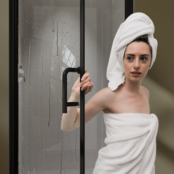 English Elm 30 in Semi-frameless Pivot Shower Door Tempered Glass Matte Black Steel Hardware W637P163758