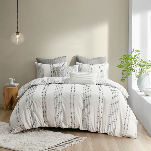 English Elm Full/Queen Kara Cotton Jacquard Duvet Cover Set – OEKO-TEX, button closure, ties, global striped & diamond design Ivory 11.81 L x 9.84 W x 5.51 H B03596505
