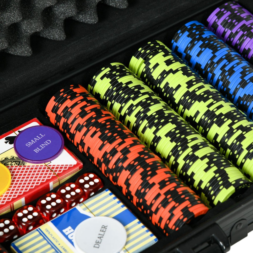 English Elm Soozier 500 Clay Poker Chip Set with Aluminum Case Two Card Decks and Dice W2225P217202