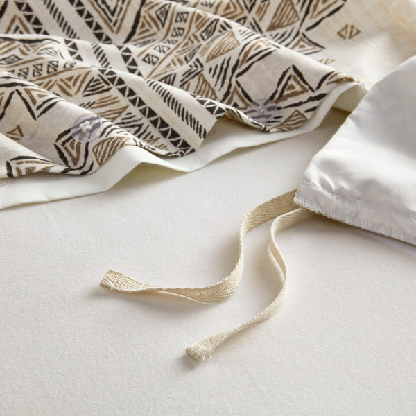 English Elm King/Cal Rustic Geometric 4-Piece Microfiber Duvet Cover Set with Chenille Trim & Throw Pillow, OEKO-TEX Certified B035P148372