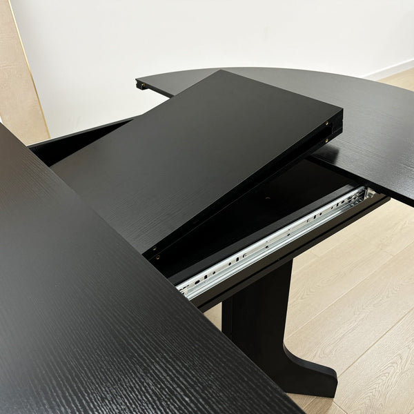 English Elm Dining Table Expandable 43–59" Oval with Removable Leaf, X-Base Farmhouse Style Oak Veneer Black – Seats 6 W1347P202405