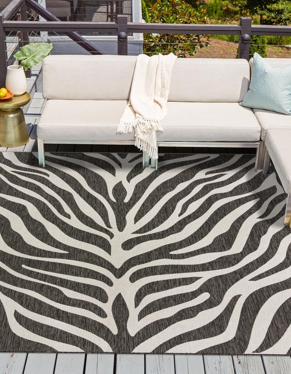Unique Loom Outdoor Safari Tsavo Machine Made Animal Print Rug White, Black 10' 0" x 10' 0"