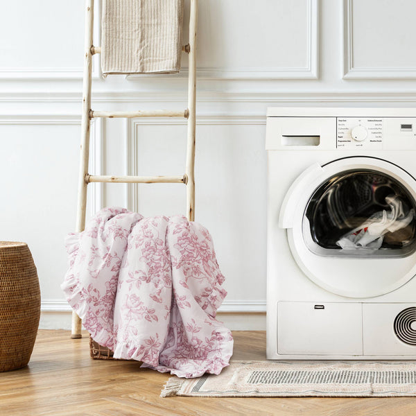 English Elm 5 Piece Full/Queen Comforter Set with Decorative Pillows - Soft Microfiber, Hypoallergenic, Cozy Layering Pink 16.54 L x 12.6 W x 7.09 H B035P381289