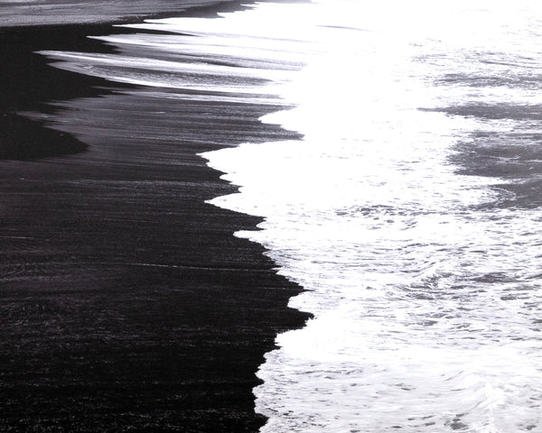 Sunpan Washed Ashore Wall Art - Stunning Black & White Shoreline Print in Charcoal Frame - Luxe Collection