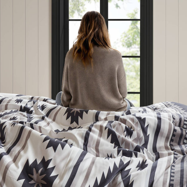 English Elm 8-piece Full Comforter Set Herringbone Weave Bedding with Embroidered Decorative Pillows B035P482957