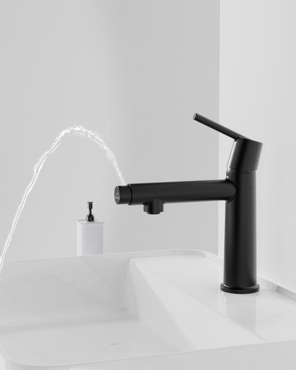 English Elm Matte Black Single Handle Bathroom Faucet – Dual Flow Modes, Compact Design For Easy Installation! T3177P289659