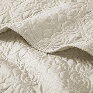 JLA Home Madison Park - Oversized Quilted Throw with Quebec Stitch Pattern, Plush Cotton Fill for Cozy Layering & Décor Texture Ivory MP50-2985
