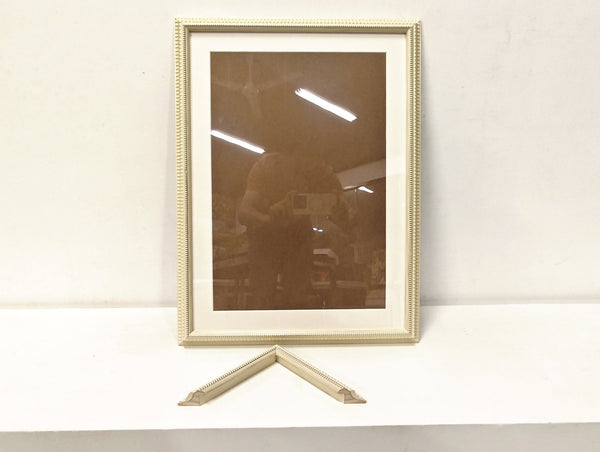 English Elm 18x24 Solid Wood Picture Frame with Replaceable Canvas, Acrylic Glass, Sturdy Backboard for Elegant Wall Decor White T3976P383243
