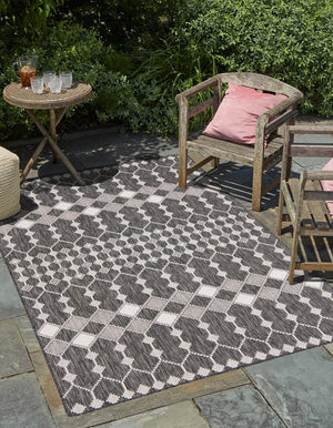 Unique Loom Outdoor Trellis Traliccio Machine Made Trellis Rug Charcoal, Ivory/Gray 5' 3" x 7' 10"