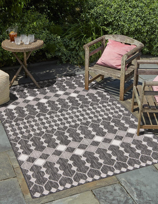 Unique Loom Outdoor Trellis Traliccio Machine Made Trellis Rug Charcoal, Ivory/Gray 5' 3" x 7' 10"