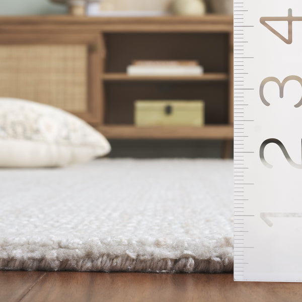 Safavieh Abstract Hand-tufted Runner Rug - Elegant Beige Design To Elevate Your Home Decor With Style Beige Polyester Pile Abt151b-5