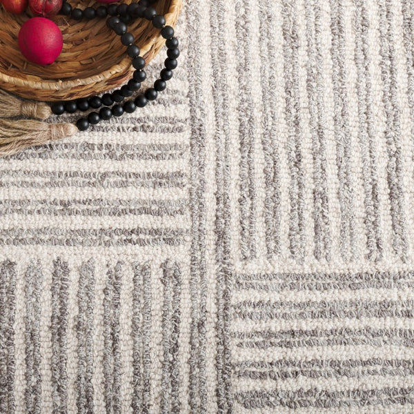 Safavieh Abstract Hand Tufted Wool Jute Runner Rug Geometric Ivory Grey for Hallway Entryway 3'-0" x 5'-0" ABT257F-3