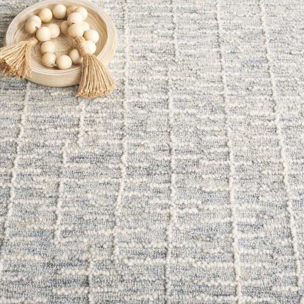 Safavieh Abstract Hand Tufted Wool Rug in Light Blue Ivory for Oversized Living Rooms 6'-0" x 8'-0" ABT283L-68