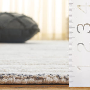 Safavieh Abstract Elegant Hand-tufted Area Rug – Luxurious Wool & Cotton Blend For Timeless Home Décor Grey ,Ivory 80% Wool,20% Cotton Abt301f-3