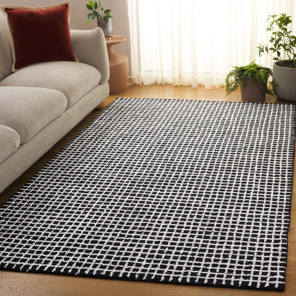Safavieh Abstract Hand-Tufted Round Rug In Ivory & Black Abstract Geometric Pattern — Durable Polyester Cotton Blend 6'-0" x 6'-0" ABT362Z-6R
