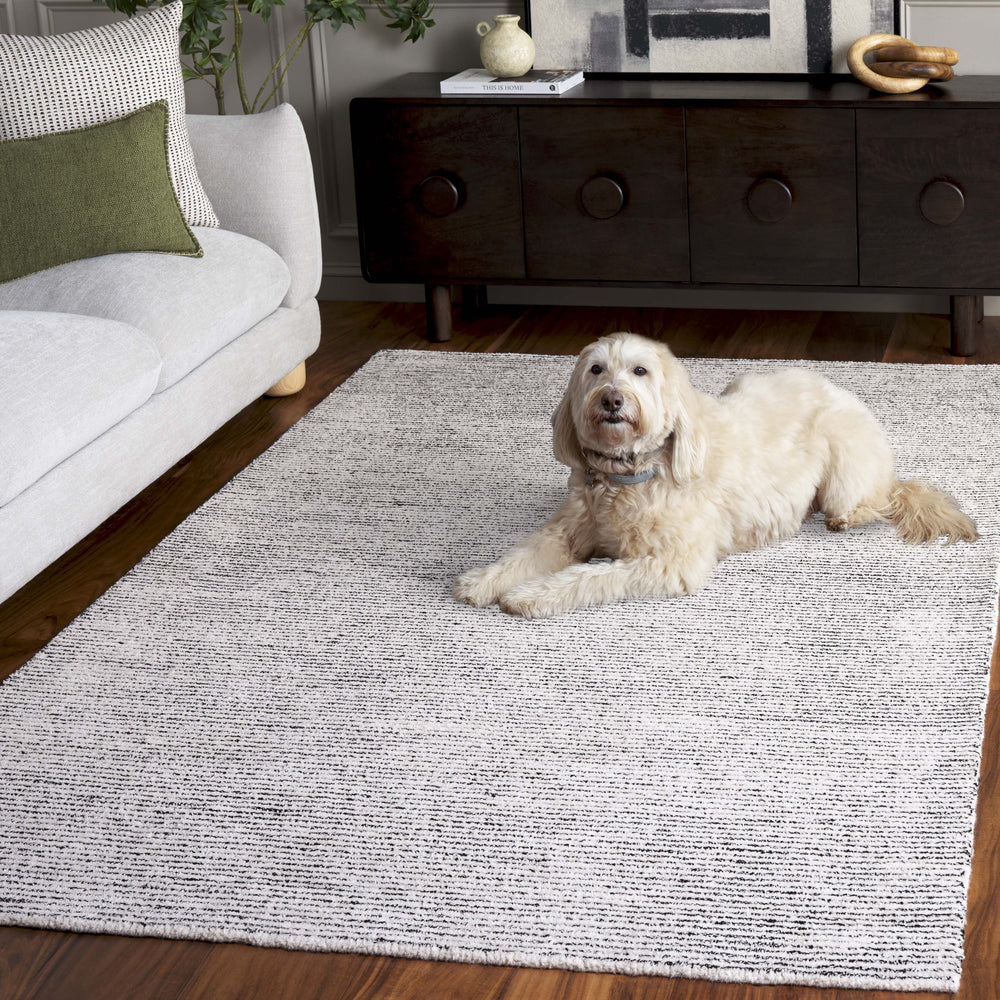 Safavieh Abstract Hand-Tufted Ivory And Black Round Rug, Low-Profile 3/8" Pile, Artisanal Polyester-Cotton Blend 6'-0" x 6'-0" ABT363Z-6R