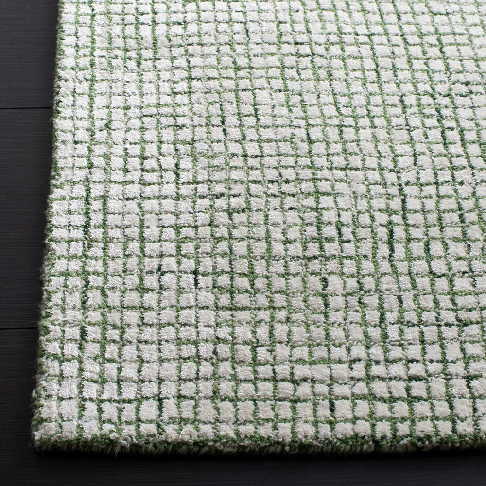 Safavieh Abstract 470 ABT470 Hand Tufted  Rug Ivory / Green ABT470Y-28