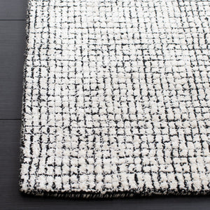 Safavieh Abstract 470 ABT470 Hand Tufted  Rug Ivory / Black ABT470Z-28