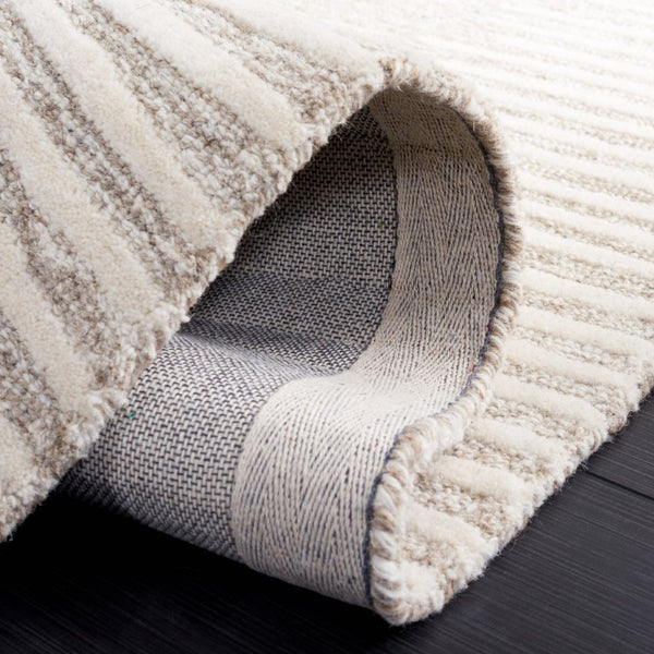Safavieh Abstract Geometric Hand Tufted Wool Cotton Accent Rug in Soft Ivory for Modern Rooms ABT478A-24