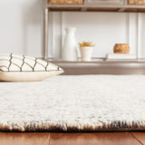 Safavieh Abstract 495 Hand Tufted Abstract Rug Grey / Ivory ABT495F-5