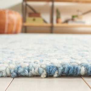 Safavieh Abstract 495 Hand Tufted Abstract Rug Blue / Ivory ABT495M-5