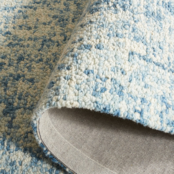 Safavieh Abstract 495 Hand Tufted Abstract Rug Blue / Ivory ABT495M-5