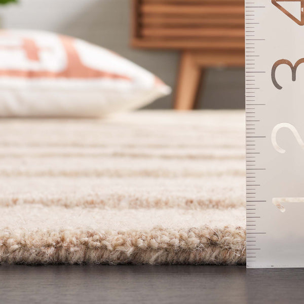 Safavieh Abstract 496 Hand Tufted Modern Rug Beige 5' x 8'