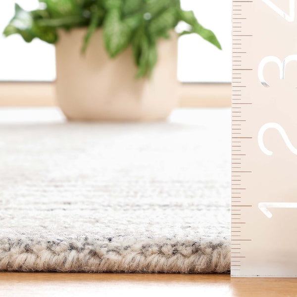 Safavieh Abstract 498 Hand Tufted Modern Rug ABT498G-5