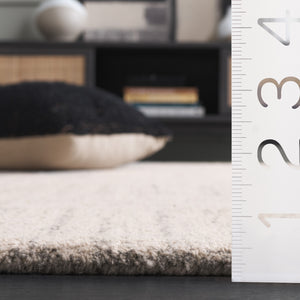 Safavieh Abstract Hand-tufted Runner Rug - Modern Geometric Design, Durable & Eco-friendly For Stylish Spaces Grey 27% Wool,27% Nylon,27% Pet,9% Viscose,10% Cotton Abt614f-5