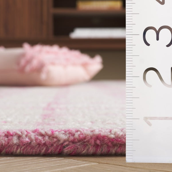 Safavieh Abstract Hand Tufted Wool Runner Rug Soft Plaid Pattern for Hallways and Entryways ABT648U-28
