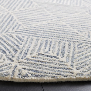 Safavieh Abstract 763 Hand Tufted Modern Rug Grey / Ivory 80% Wool, 20% Cotton