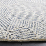 Safavieh Abstract 763 Hand Tufted Modern Rug Grey / Ivory 80% Wool, 20% Cotton