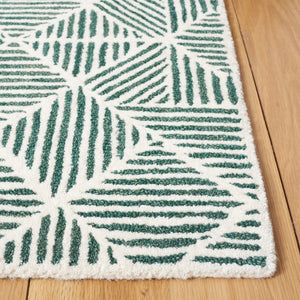 Safavieh Abstract 763 Hand Tufted Modern Rug Dark Green / Ivory 80% Wool, 20% Cotton