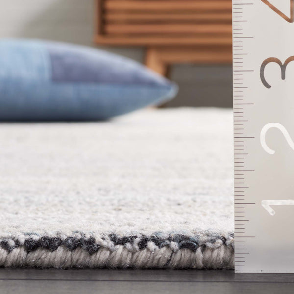 Safavieh Abstract 877 Hand Tufted Modern Rug Beige / Blue 5' x 8'